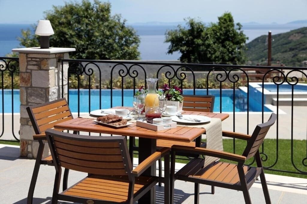 Картинка Theta Hotel 4*
