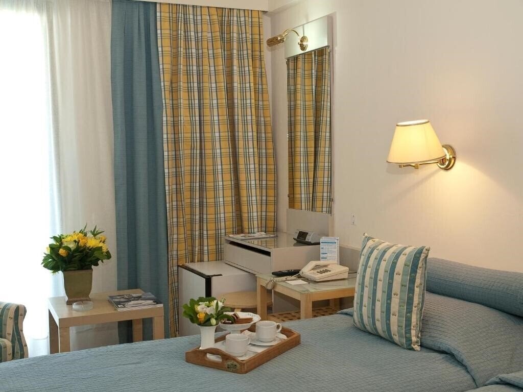 Фото The Park Piraeus 3*