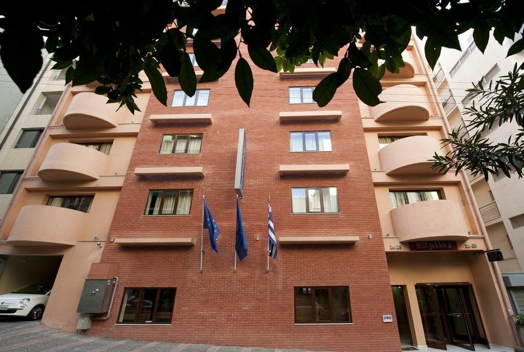 Готель Efplias Aparthotel 4*