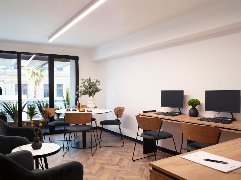 Изображение The Port Square Hotel 4*