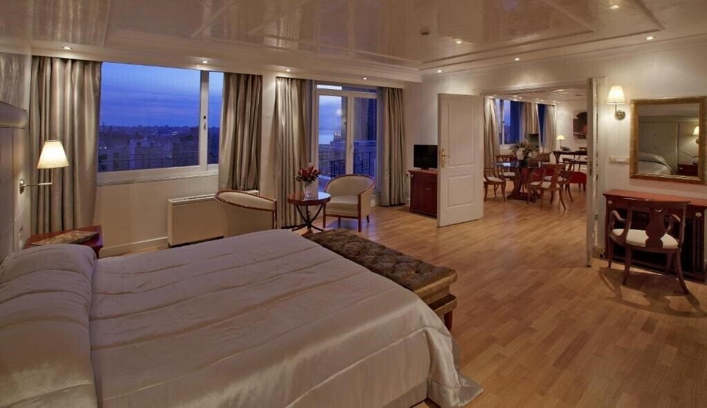 Фото Theoxenia Piraeus Hotel 5*