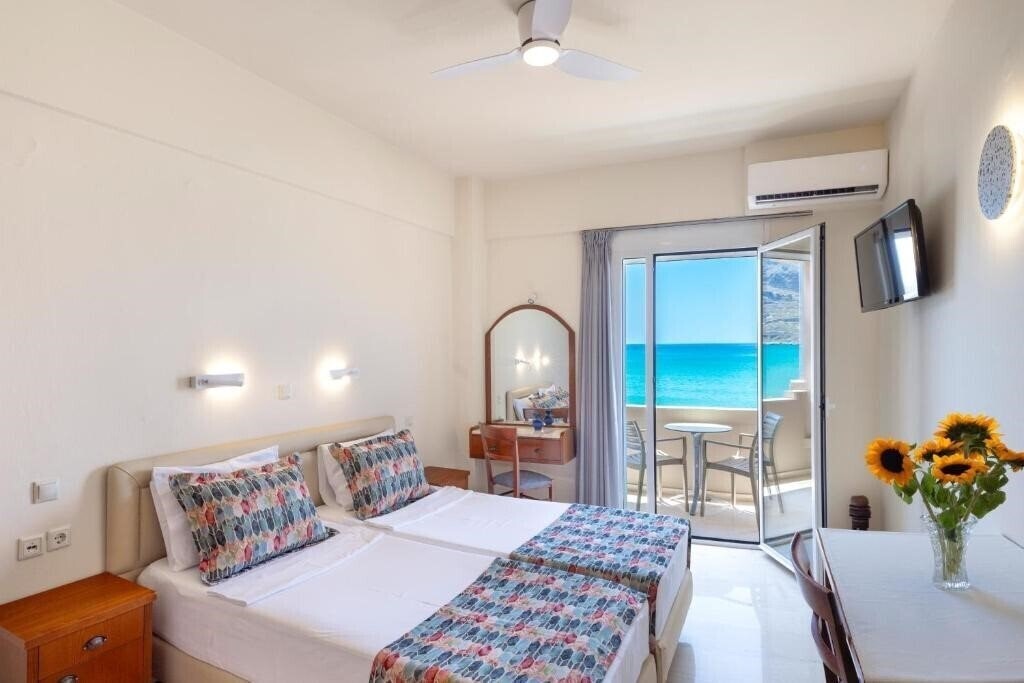 Фото Morpheas Apartments 4*