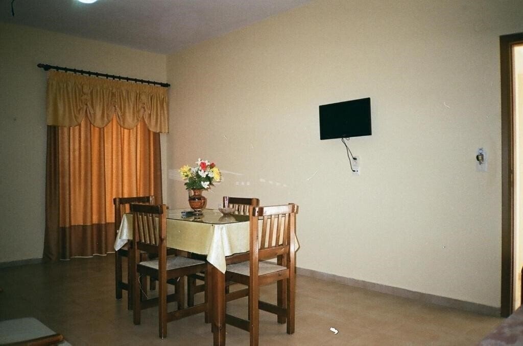 Картинка John Apartments 4*