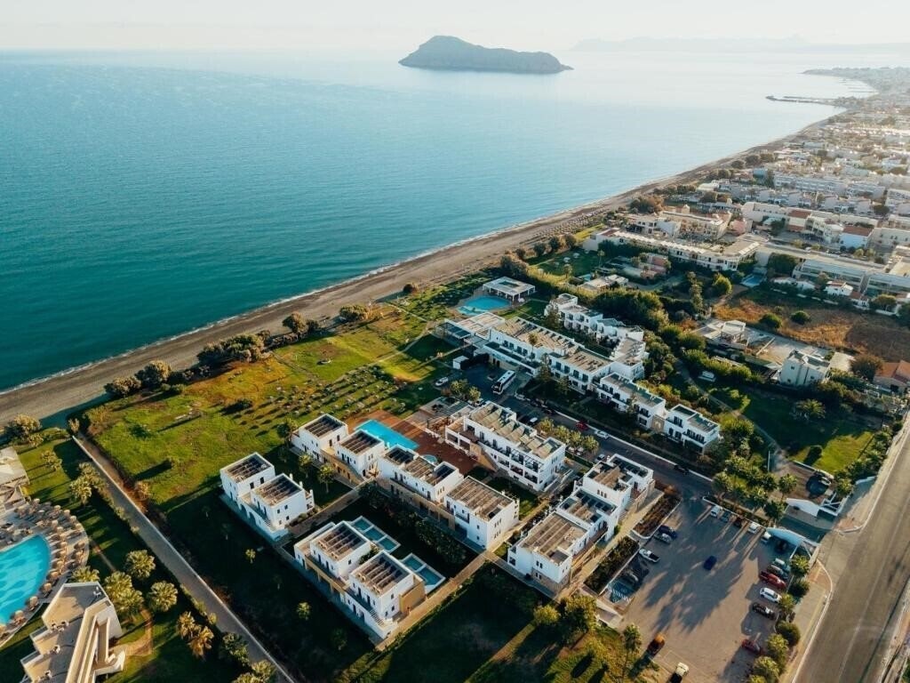 Фото Geraniotis Hotel & Resort 4*