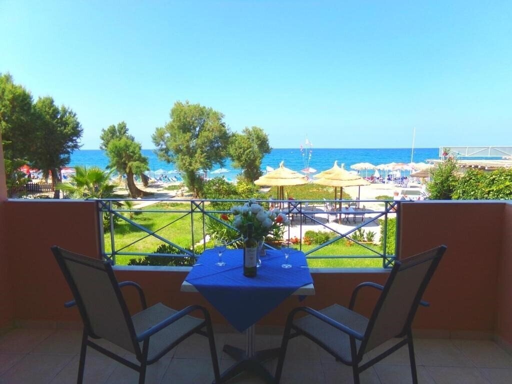 Готель Katerina Seaside Studios 3*