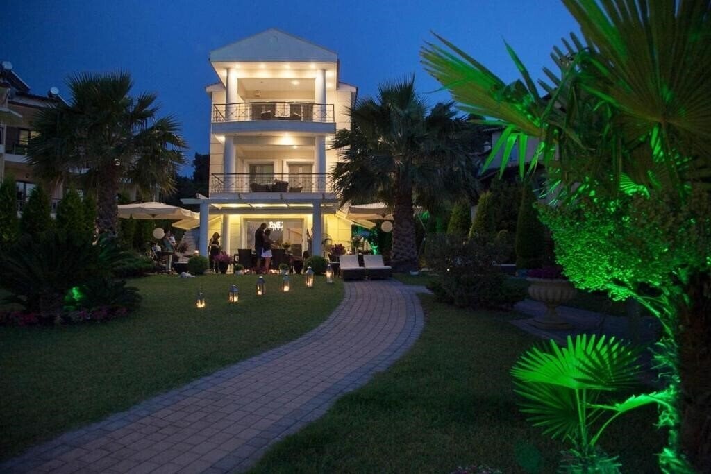 Готель Sun Residence Exclusive Seaside Appartments 4*