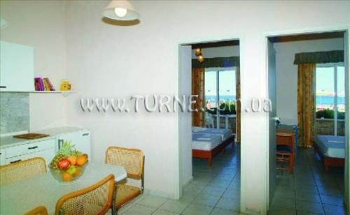 Фотография Petrinos 3*