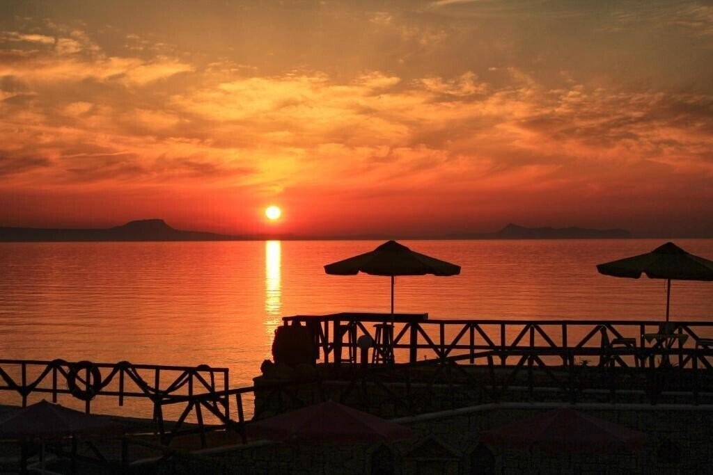 Готель Alkionis Beach 2*