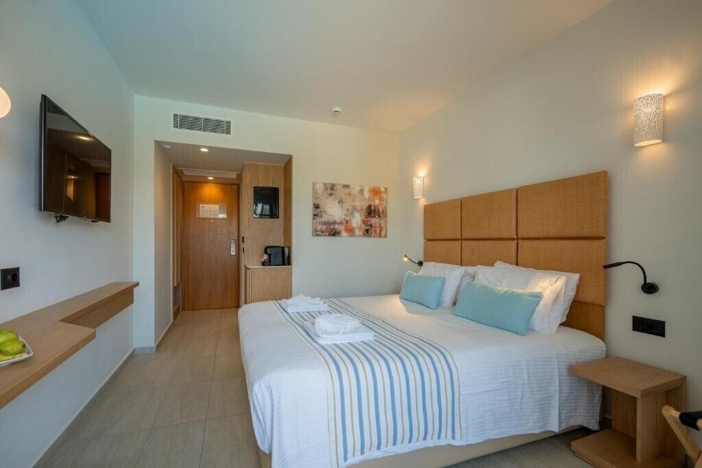 Фотография Minos Aparthotel 4*