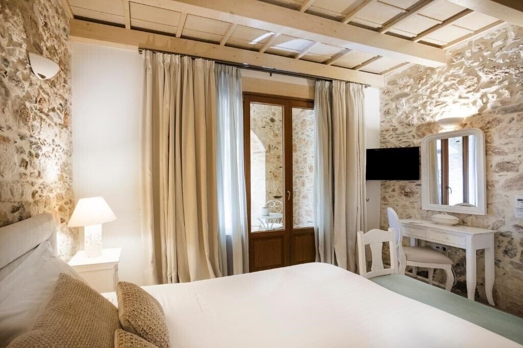 Фото Z Boutique Hotel 4*