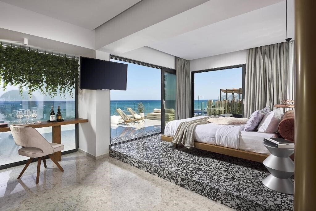 Фото Dyo Suites 4*