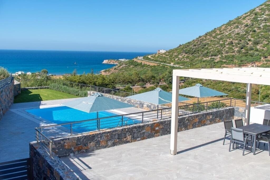 Изображение Aquamarine Villas 5*