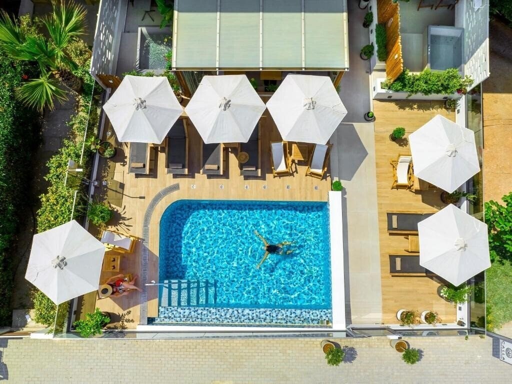 Фотографія Calla Luxury Seafront Suites 5*