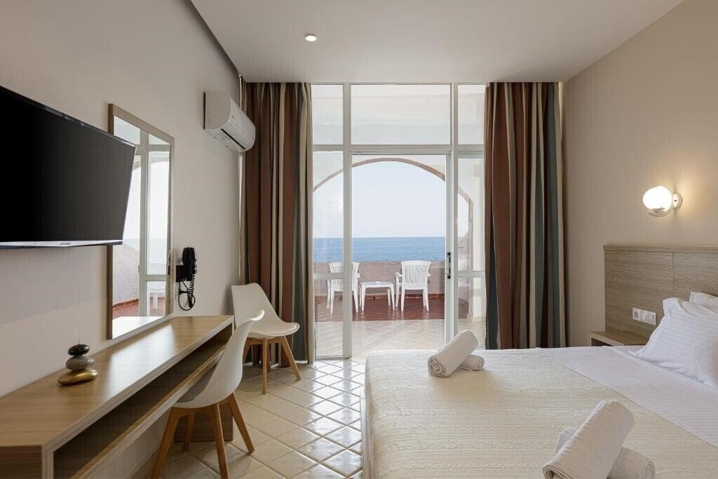 Фото Europa Resort by Estia 4*