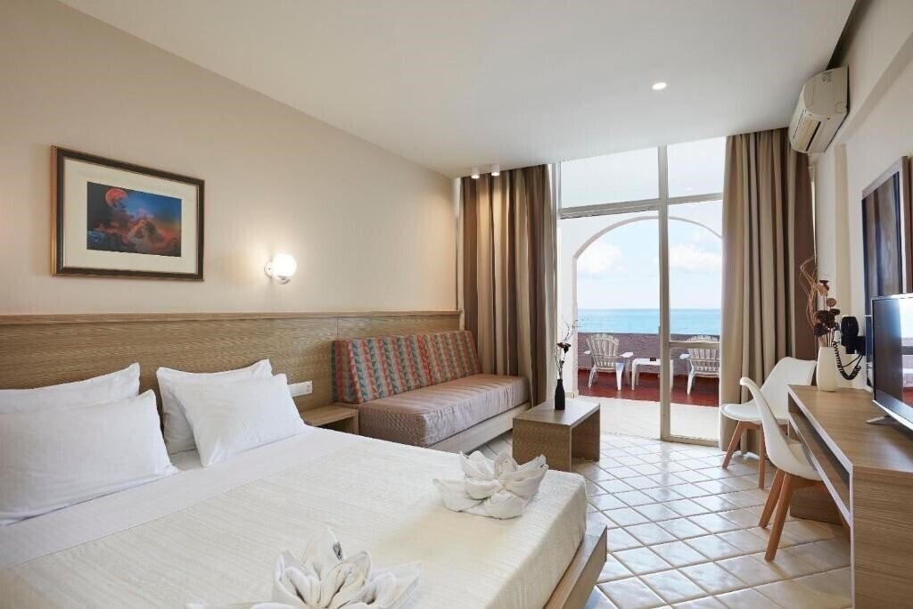 Изображение Europa Resort by Estia 4*