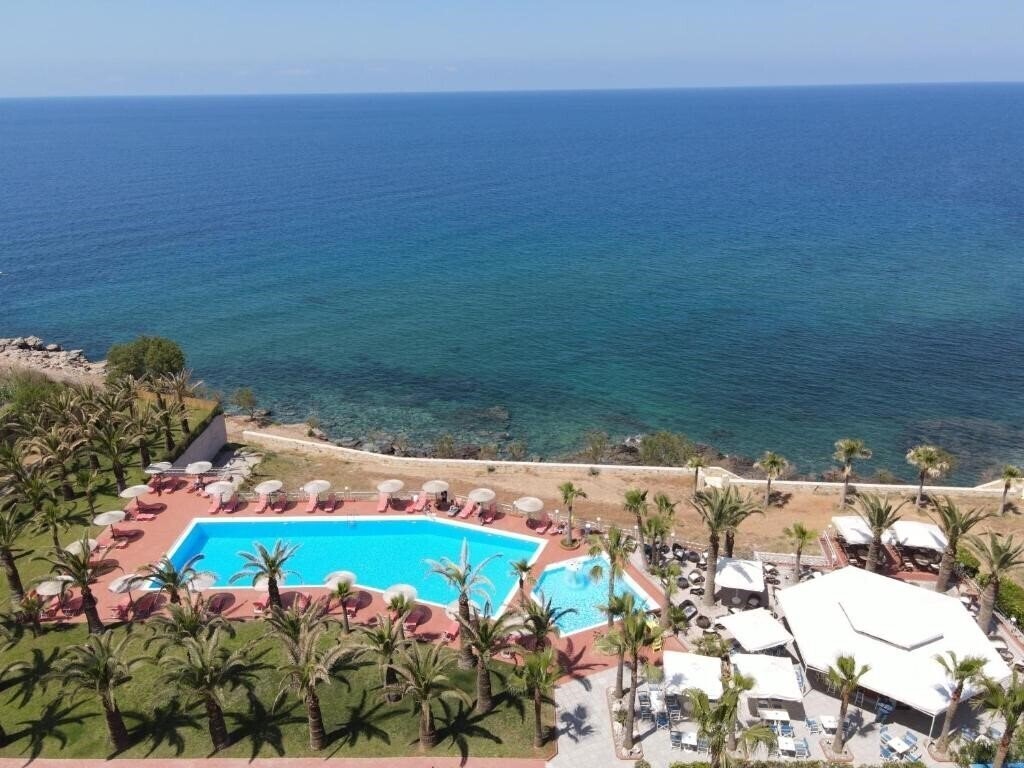 Картинка Europa Resort by Estia 4*