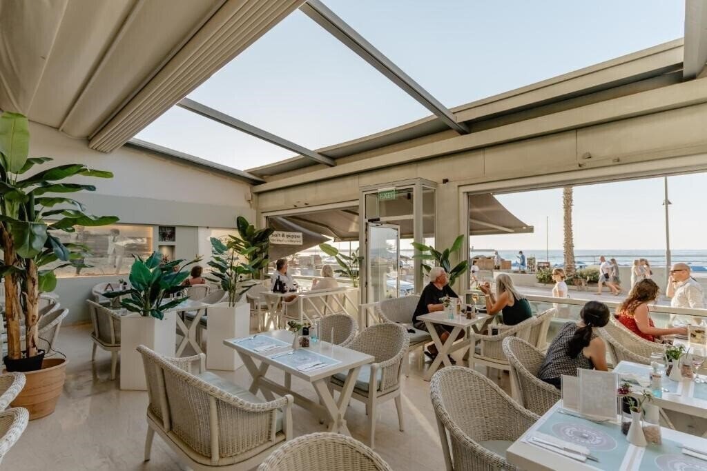 Изображение Palm Beach Hotel Apartments (ex. Palm Beach Apartments Studio, Palm Beach Hotel, Palm Beach Suites Hotel) 3*