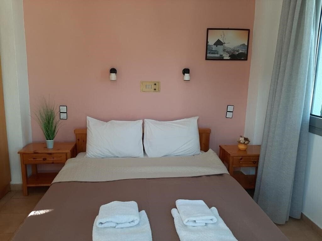 Готель Ostria Hotel 2*