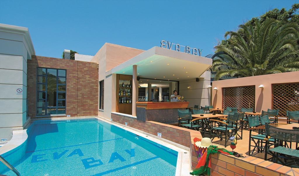 Готель Eva Bay 4*