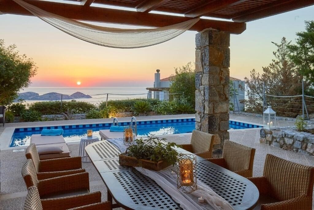 Готель Okeanides Luxury Villas вилла