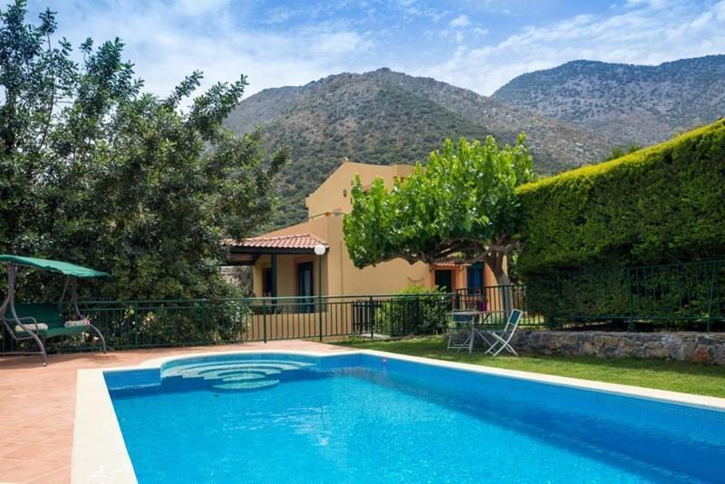 Готель Villa Amari вилла