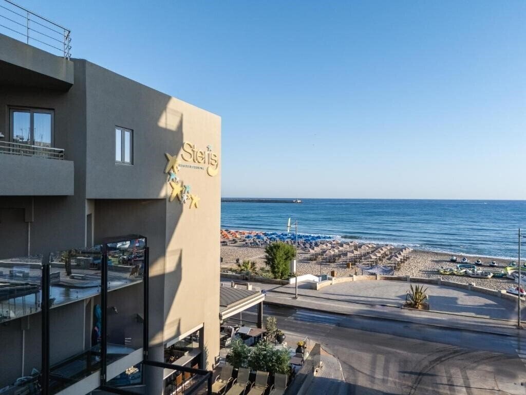 Готель Steris Elegant Beach Hotel 3*