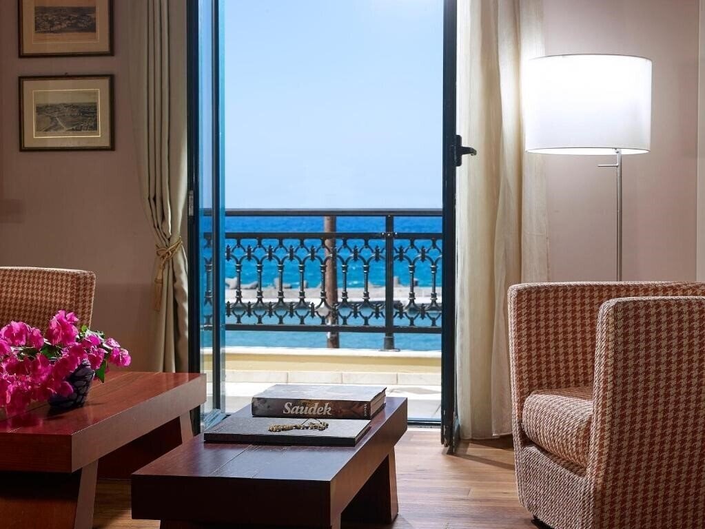 Отель Marelina Villas 3*