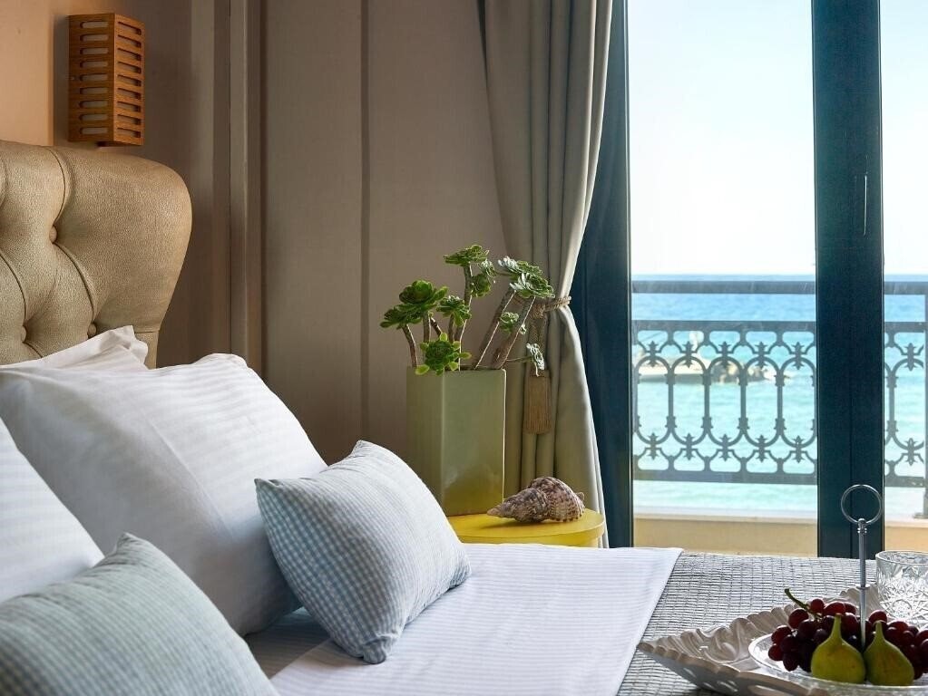Картинка Marelina Villas 3*