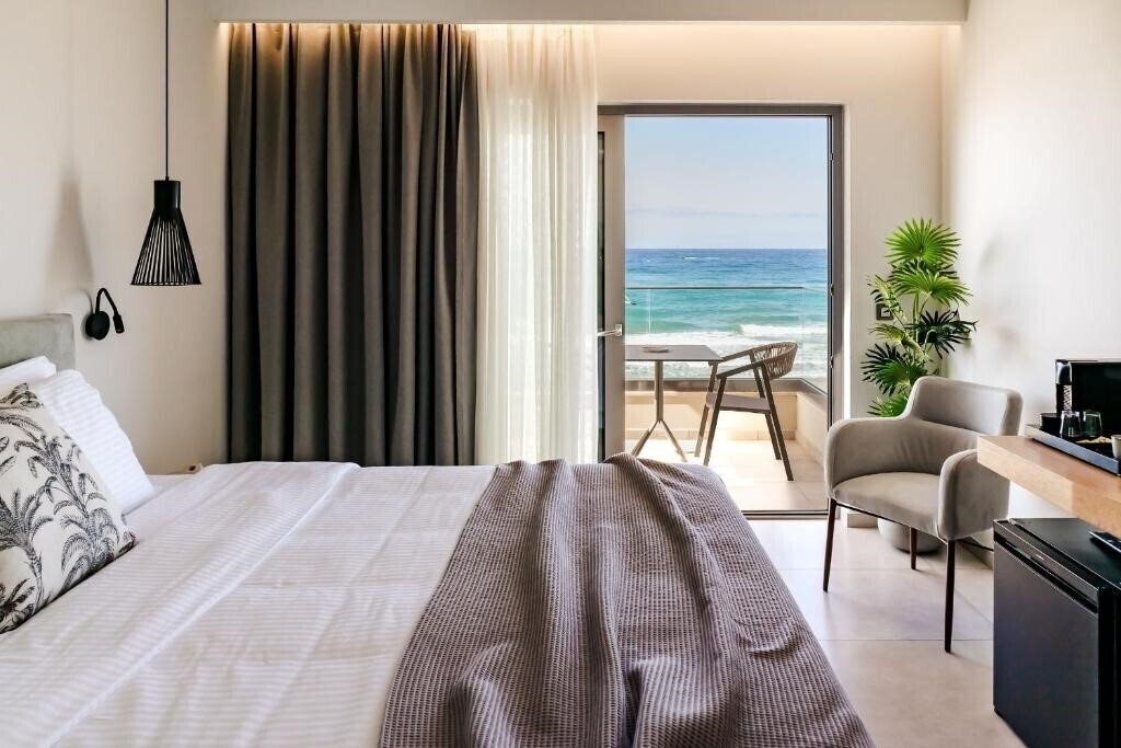 Отель Batis Beach 3*