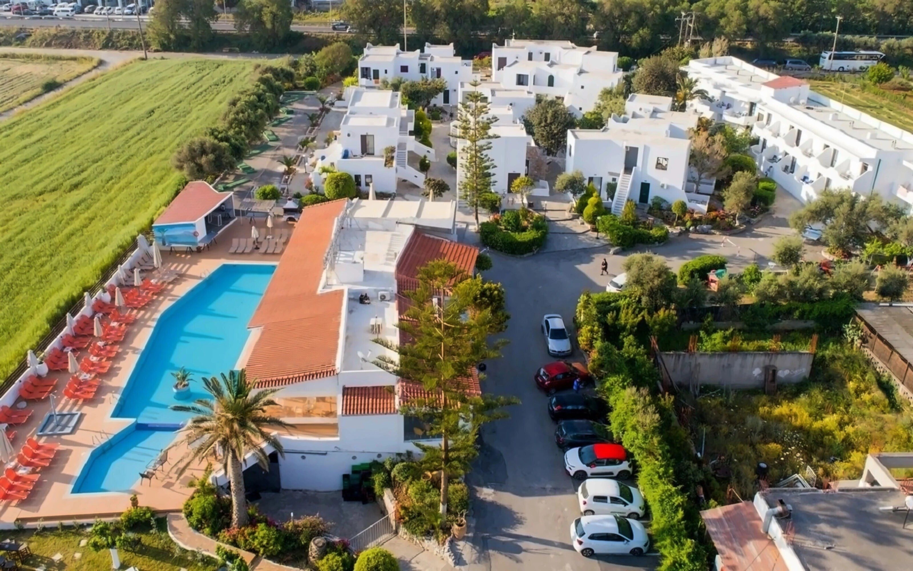 Отель Amnissos Hotel 3*