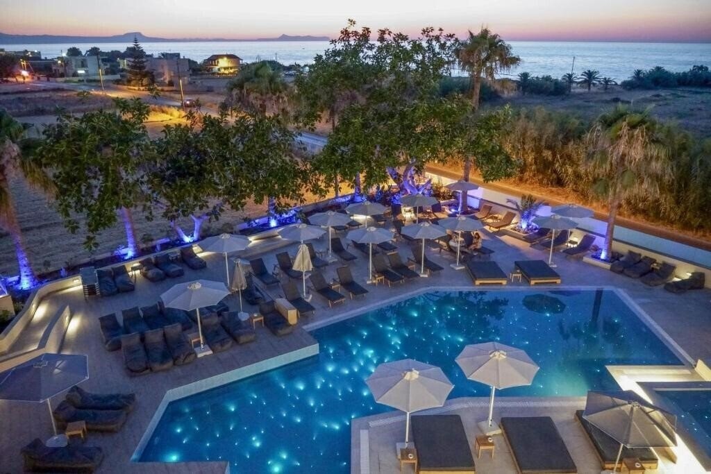Фото CHC Imperial Palace 4*