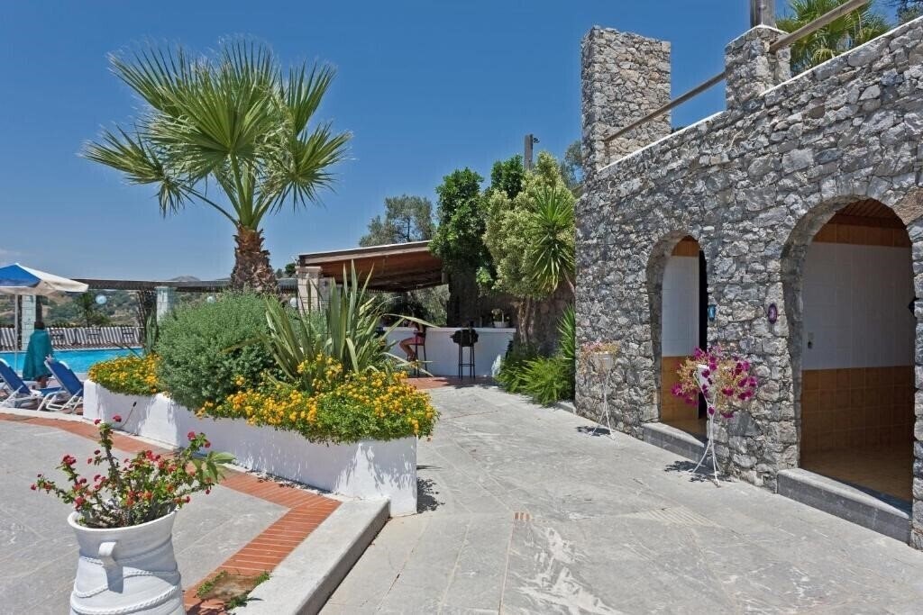 Фото Rastoni Hotel Spili 3*