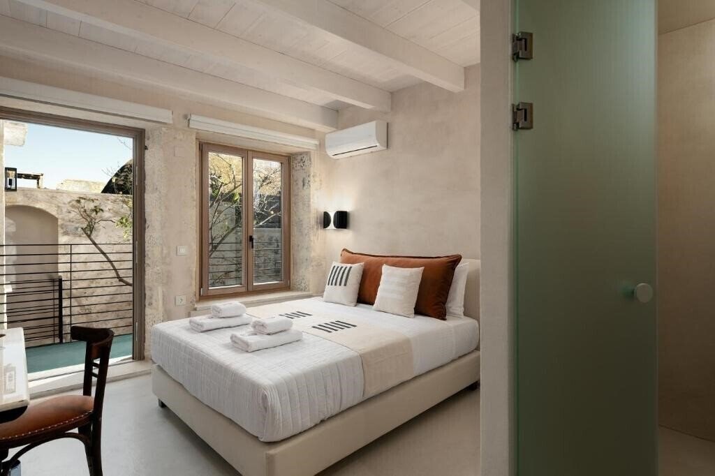 Фото Sutor Chic Manor 4*