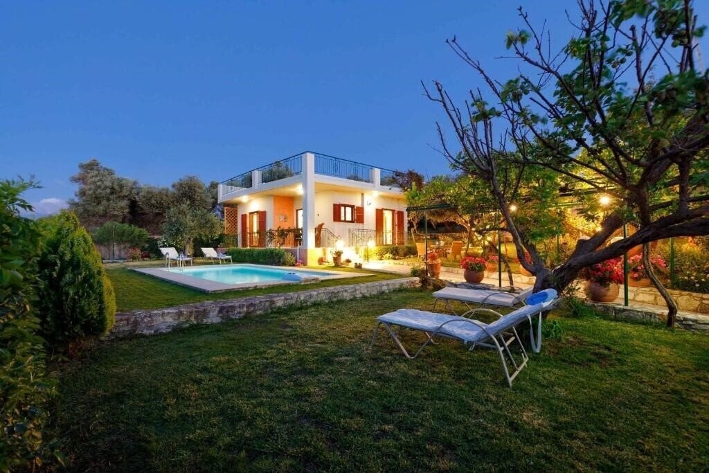 Отель Lilys Cottage 4*