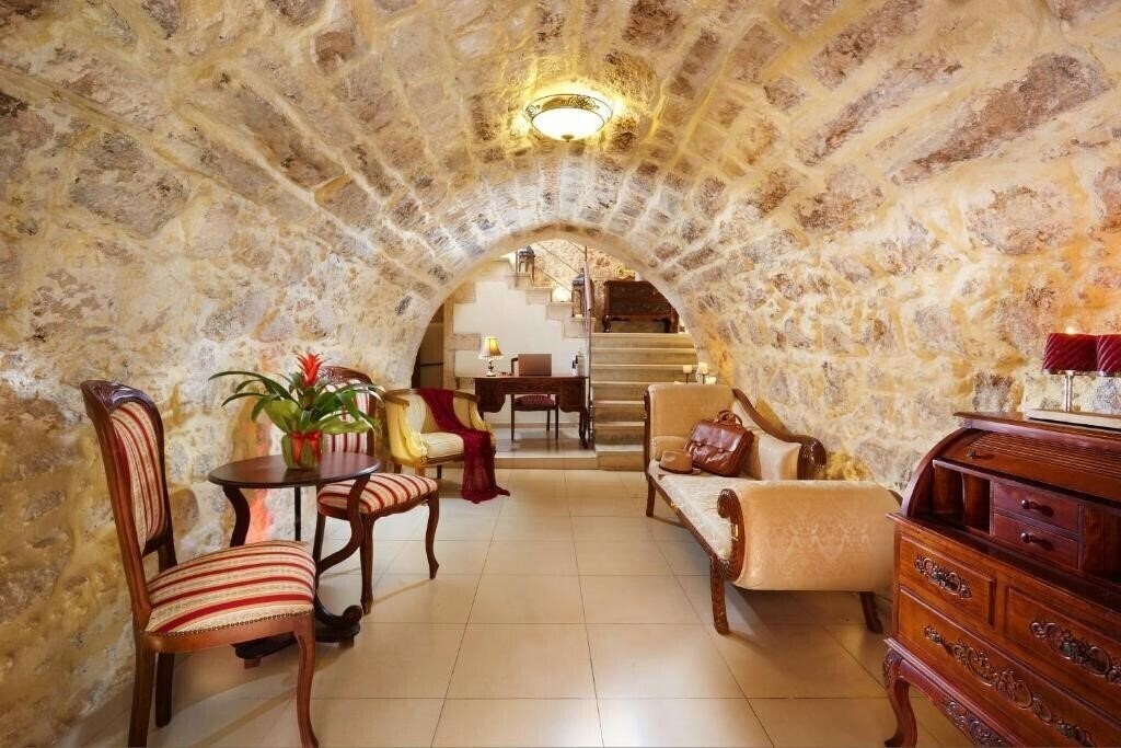 Отель Archontiko Old Town Suites 5*