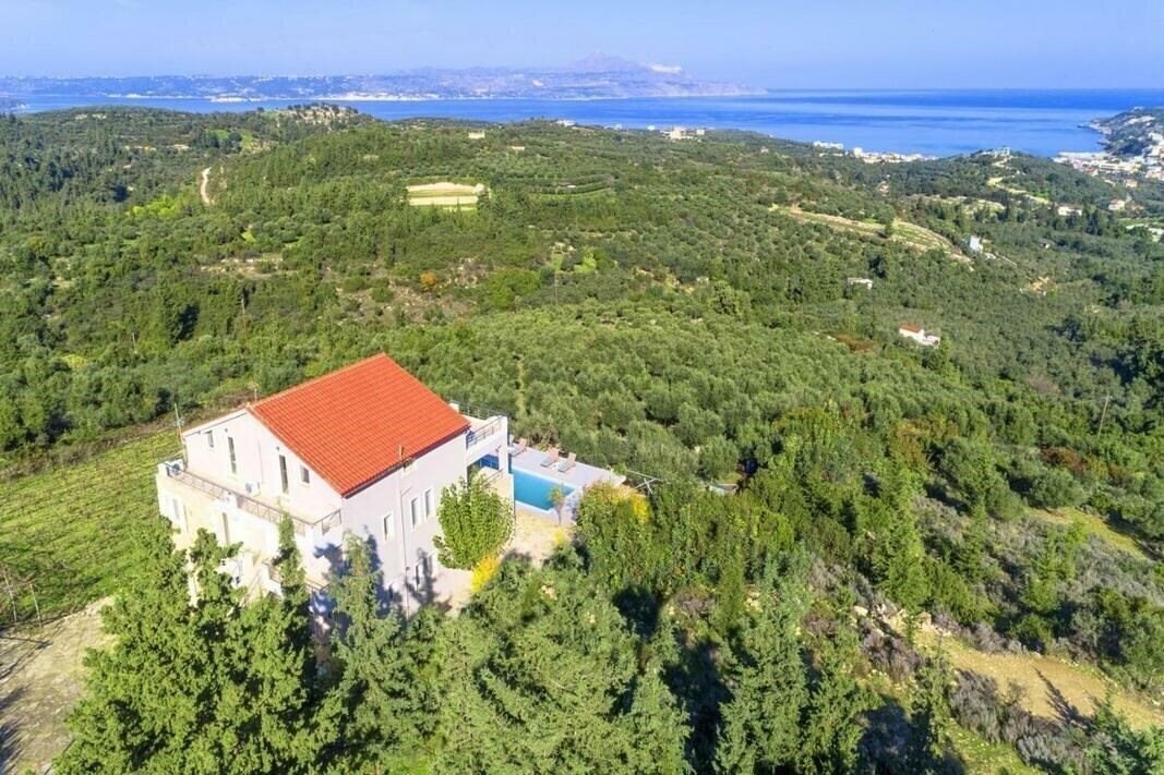 Отель Cretan Family Villa 4*