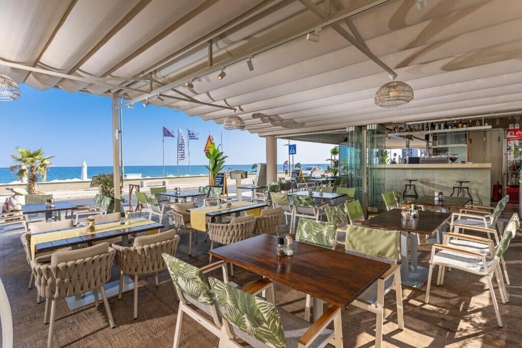 Фото Princess Irini Sea Front Aparthotel 3*