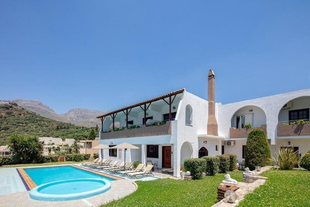 Готель Anthos Apartments 3*
