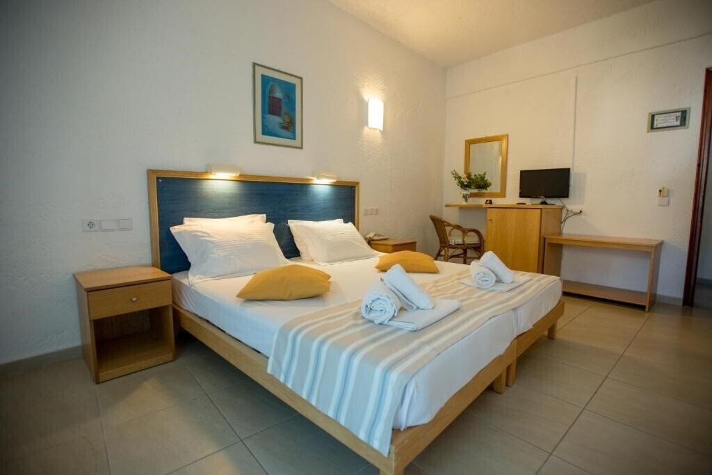 Отель Neos Ikaros 3*