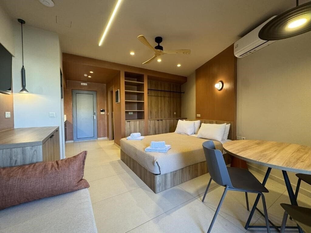 Фото Philoxenia Apartments 3*