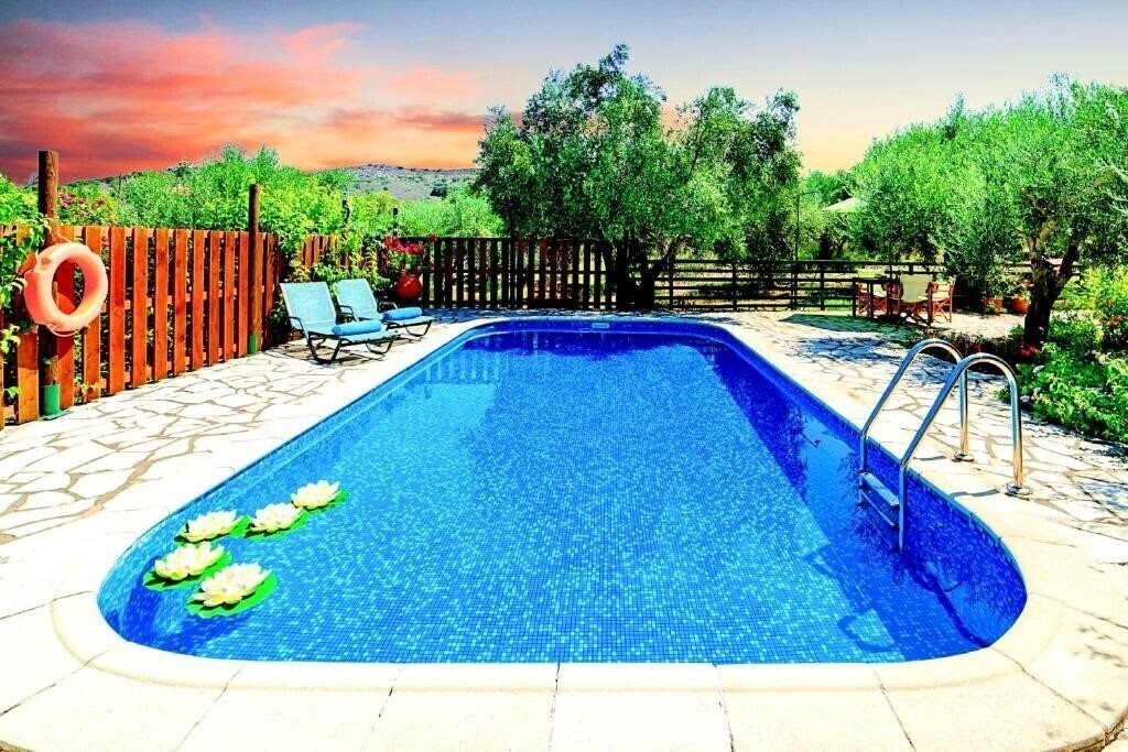 Отель Sentido Villas 4*