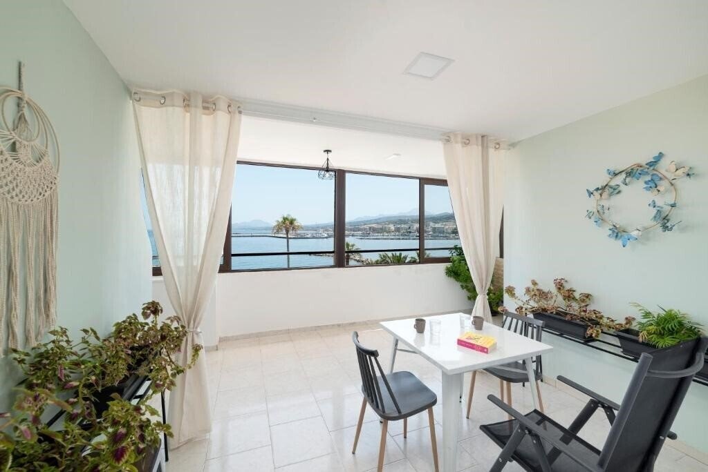 Изображение Faros Rooms & Suites 3*