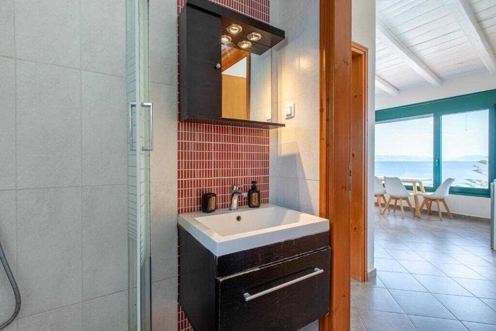 Отель Akteon Rooms 3*