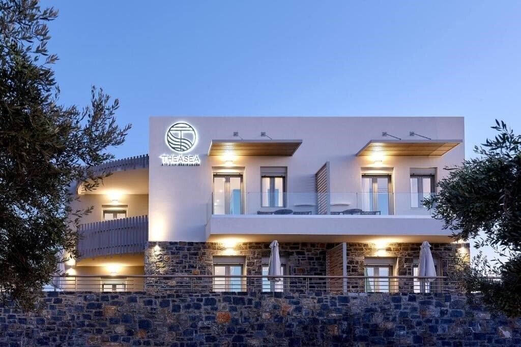 Фотографія Theasea Stylish Residence 3*