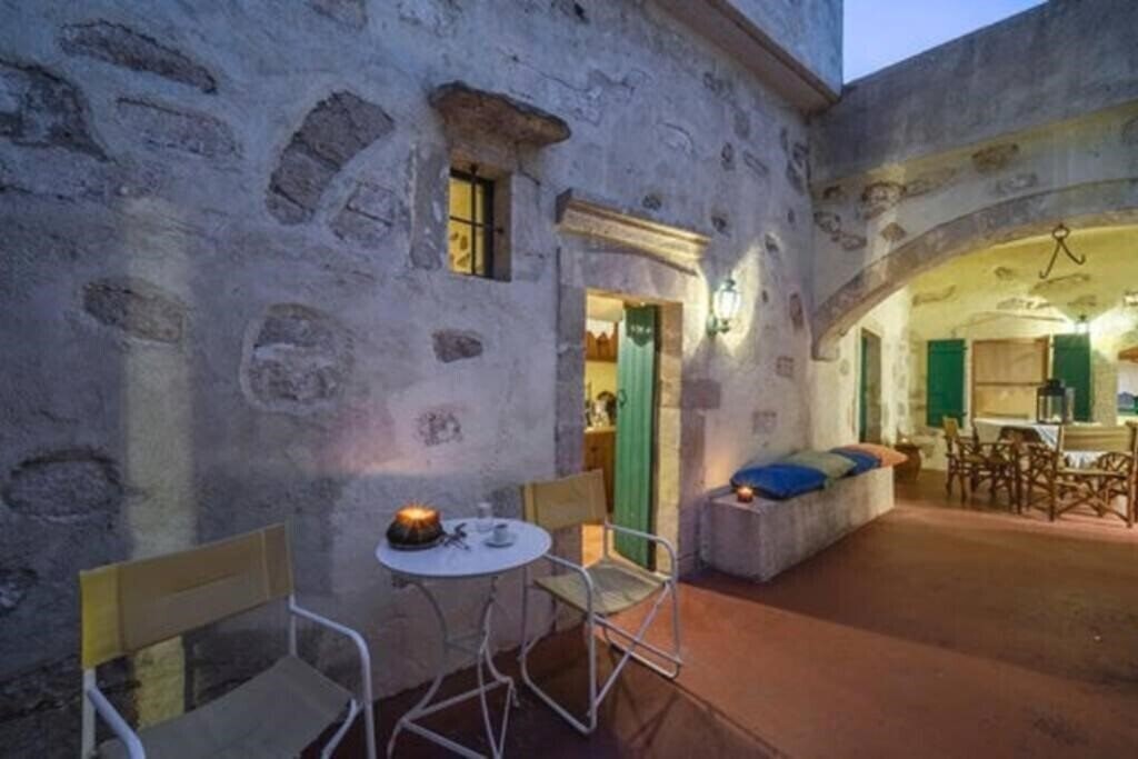Фотография Moundros 1620 Venetian Residence 3*