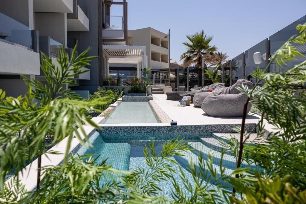 Фотография Pearl Seabreeze Suites 3*