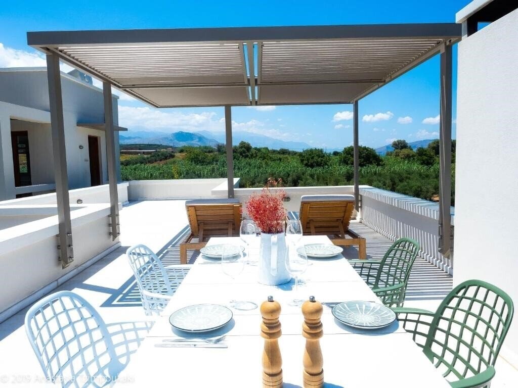 Отель To Mikro Livadi Restaurant & Apartments 3*