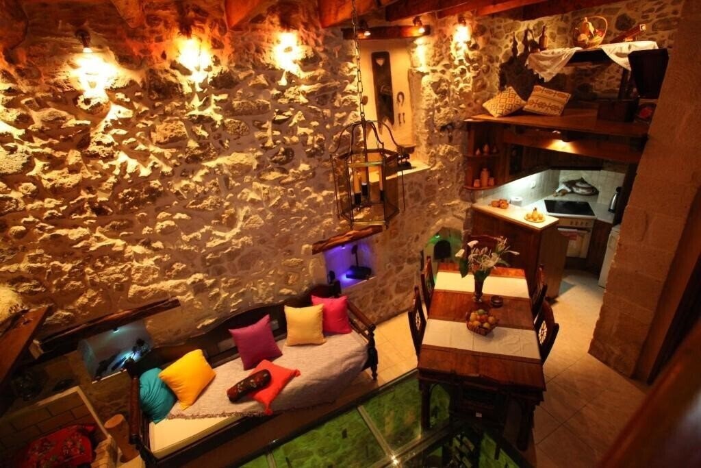 Отель Villa Petropolis 3*