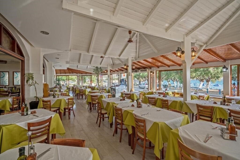 Фотография Alianthos Beach Hotel 3*