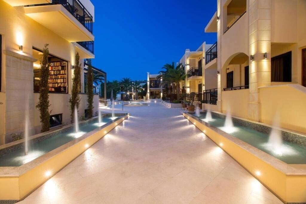 Фото Atlantis Beach Hotel & SPA 5*